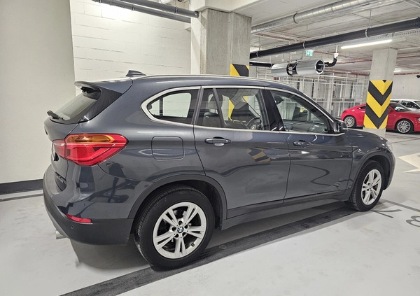 BMW X1 cena 99000 przebieg: 81000, rok produkcji 2018 z Warszawa małe 7